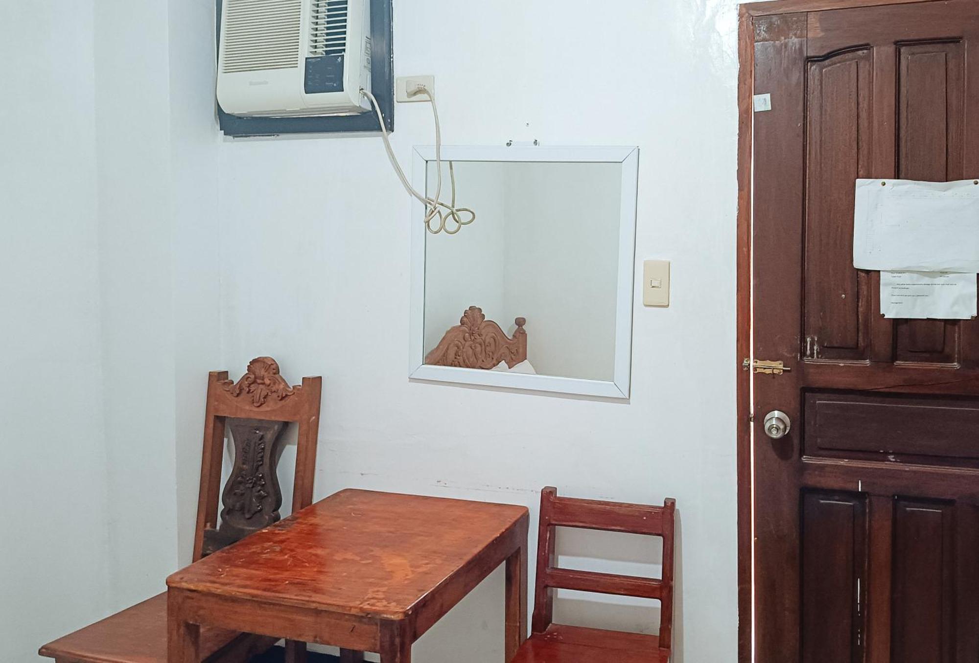 Reddoorz @ Grand Valley Hotel Junction Luna Cagayan Tagaytay City Exterior photo